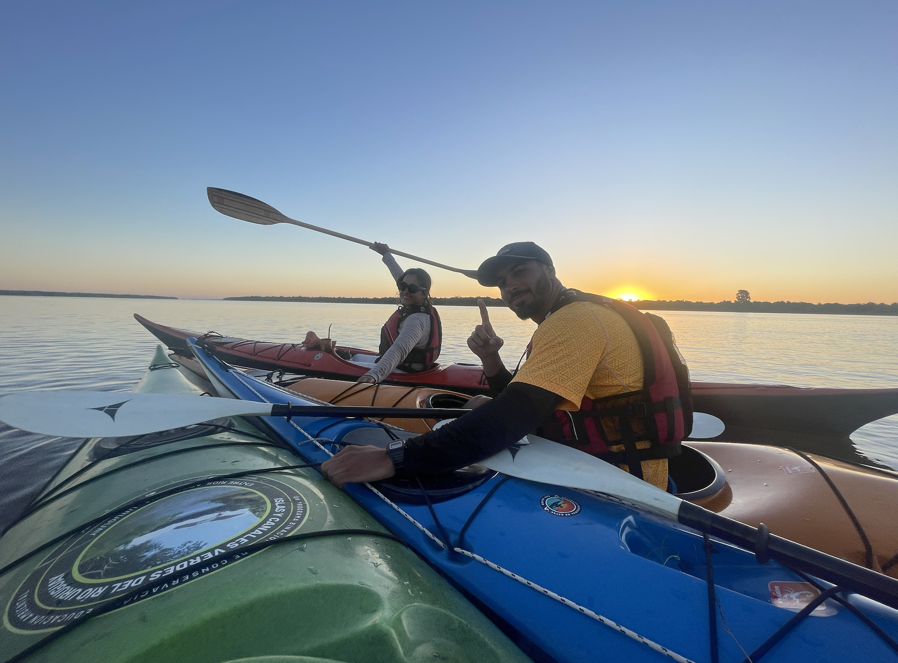 Kayak y barrancas